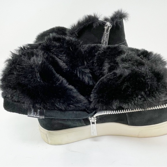 J/SLIDES Women’s Black Faux Fur Lined Winter Ankle Buckle Booties Size 8 - Picture 10 of 13